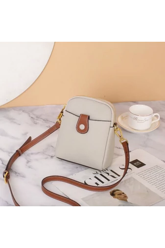 Torebka crossbody mini Bonluo biała ze skóry naturalnej, wymiary 20×14×8 cm