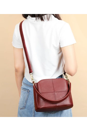 Torebka damska Bonluo czerwona ze skóry naturalnej na ramię i do ręki 18×24×13 cm