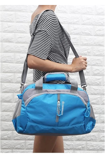  Niebieska wielofunkcyjna torba podróżna i sportowa o nowoczesnym i praktycznym designie, rozmiar Ryanair (39*22*20 cm)