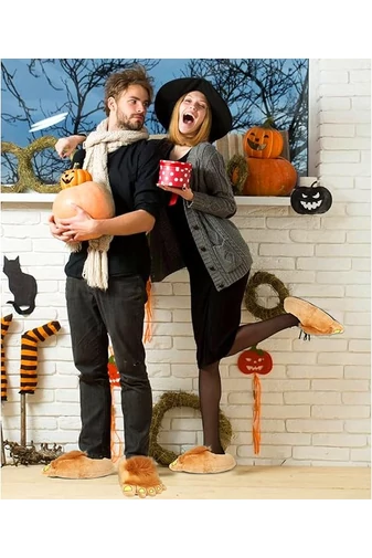 Ciepłe i wygodne brązowe kapcie Hobbit, rozmiar uniwersalny (36-41), materiał pluszowy