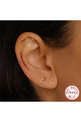  Elegancki piercing do chrząstki ze srebra S925 i złota z delikatnym łańcuszkiem ozdobionym cyrkoniami 5A (1 szt.)