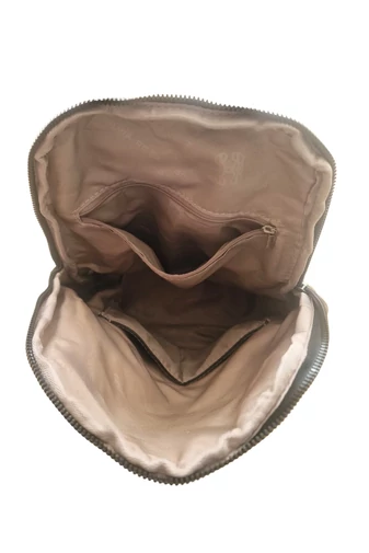  Plecak damski Silvia Rosa z czarnej ekoskóry, rozmiar 32*32*12 cm