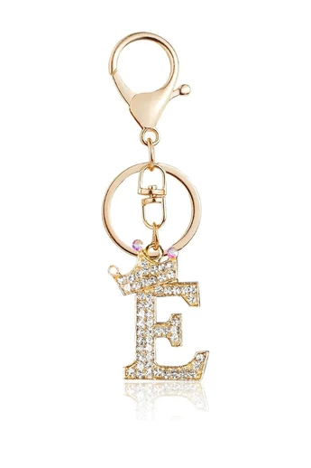  Elegancki brelok z inicjałem „E” ozdobiony koroną i błyszczącymi kryształkami